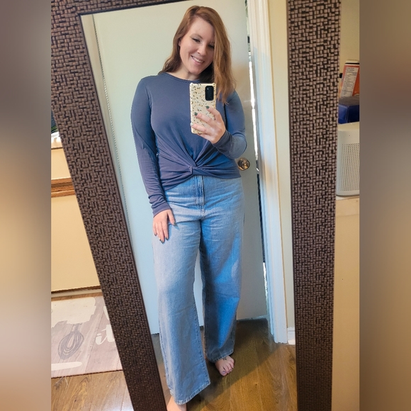 Lululemon Crescent Longsleeve - Picture 3 of 3